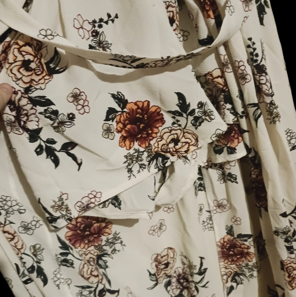 Dress - Picture 2 of 2